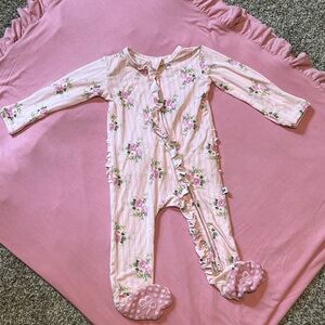 Blooming Bouquet footie